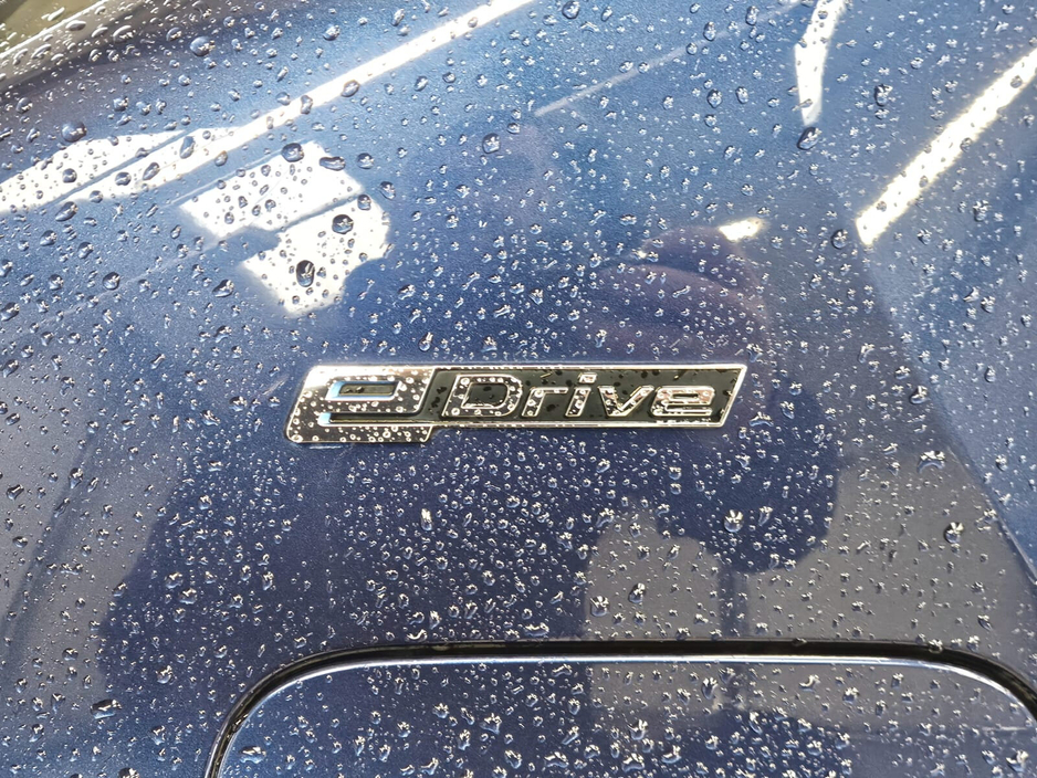 2019 BMW 5 Series - image 4