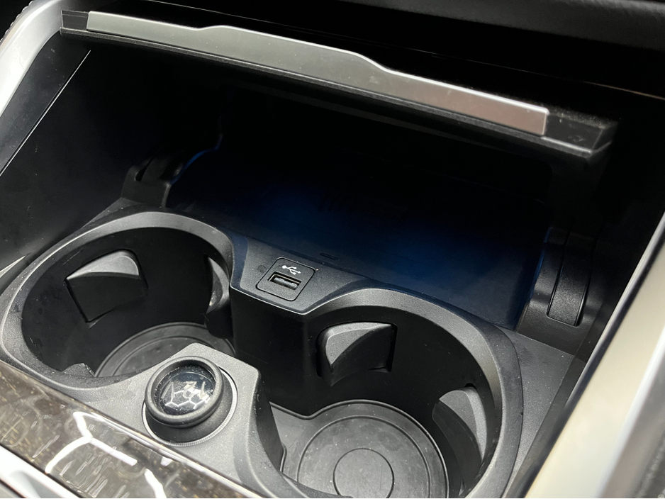 2022 BMW i4 - image 25