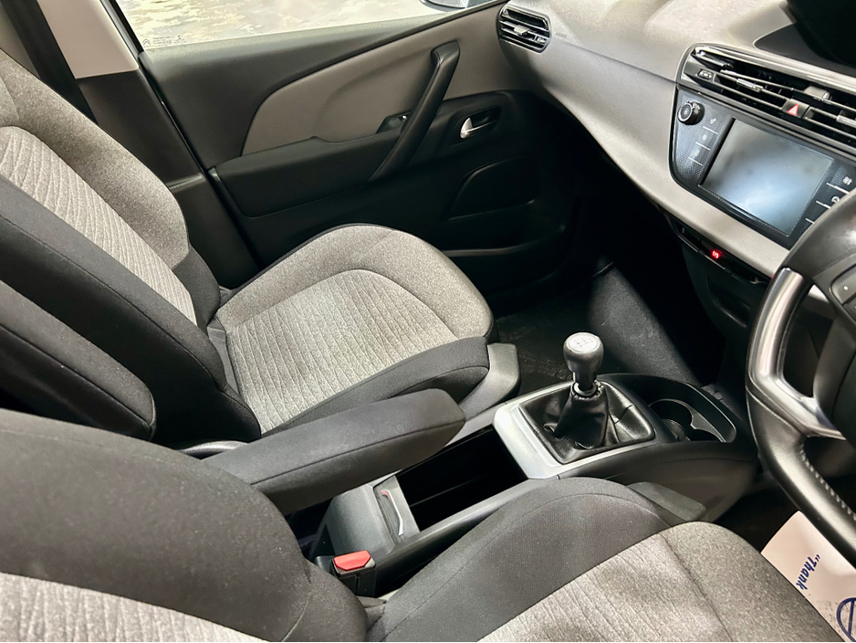 2016 Citroen Grand C4 Picasso - image 7