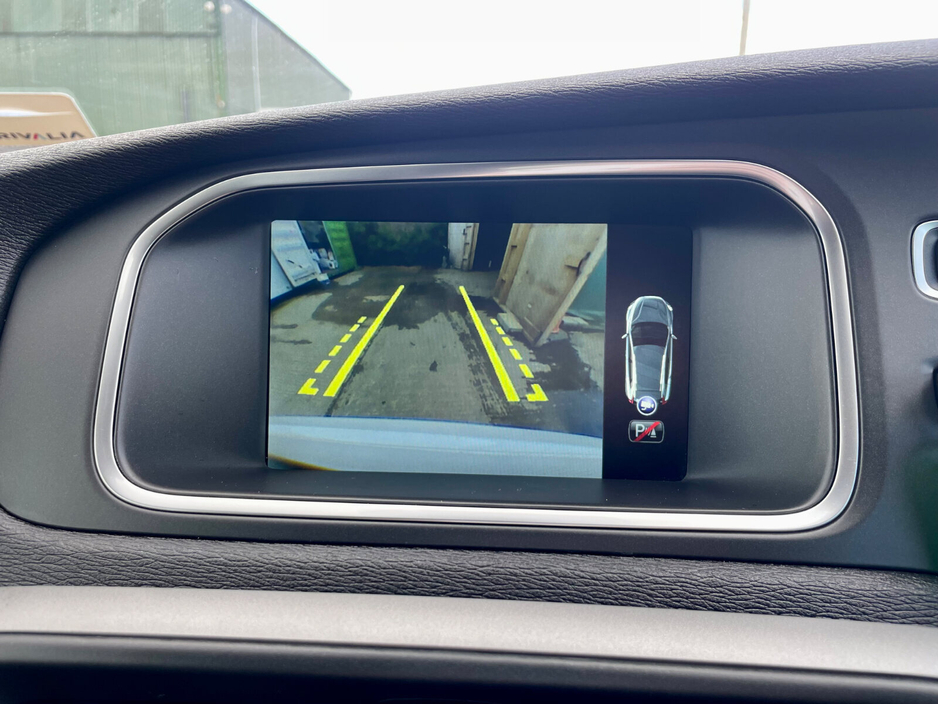 2015 Volvo V40 - image 34