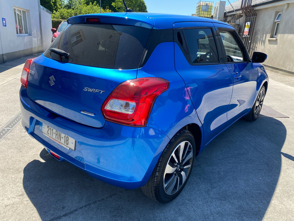2021 Suzuki Swift - image 8