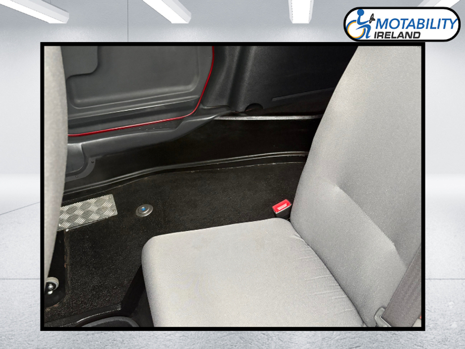 2018 Volkswagen Caddy - image 15