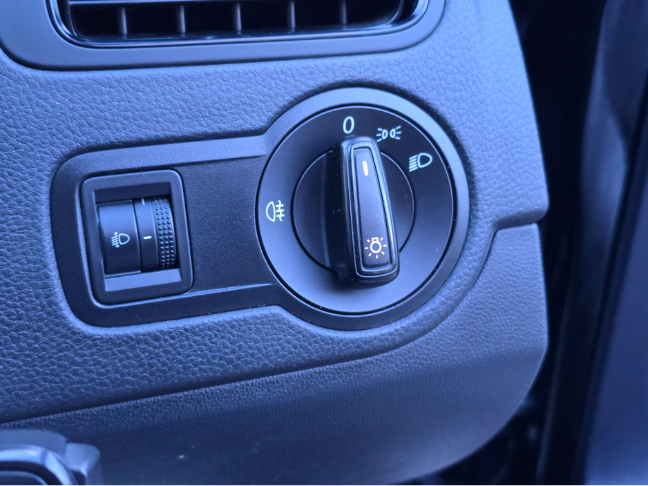 2015 Volkswagen Polo TRENDLINE 1.0 60HP MANUAL 5SPEED 5DR €10,950