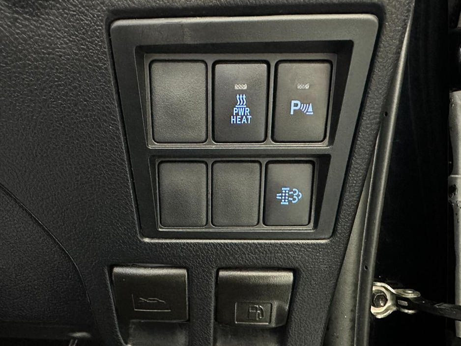 2022 Toyota Hilux Invincible 2.4 D4D Auto Double Cab €36,800