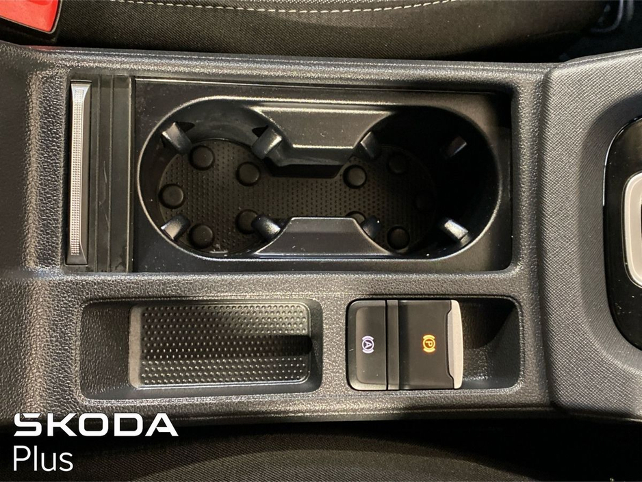 2025 Skoda Octavia Combi Selection 2.0TDI 150bhp DSG €39,950