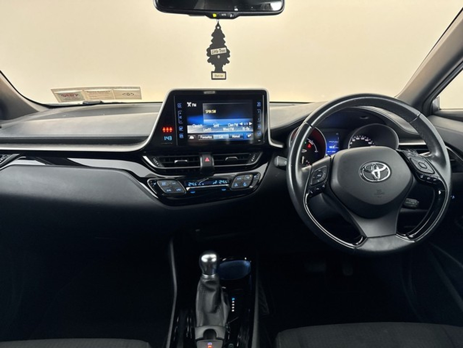 2019 Toyota C-HR - image 8