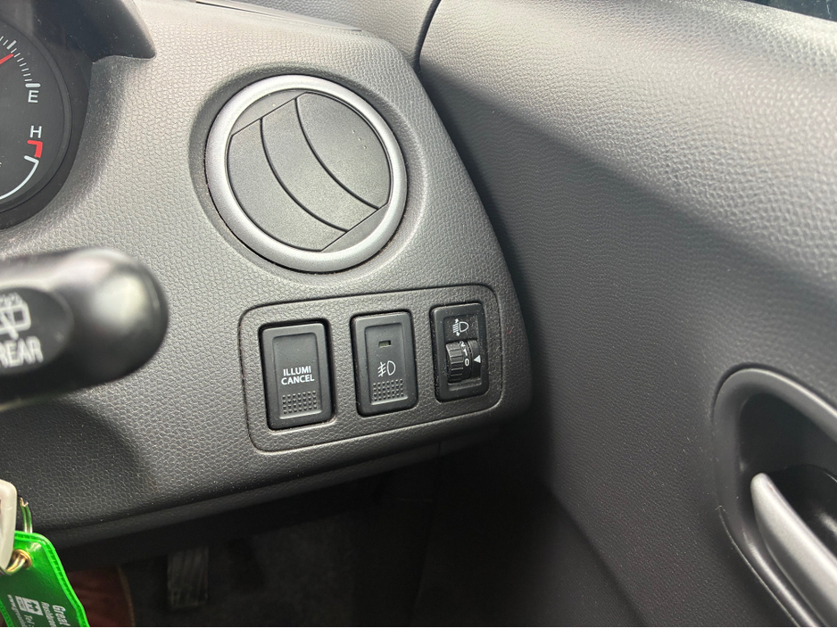 2007 Suzuki Swift - image 15