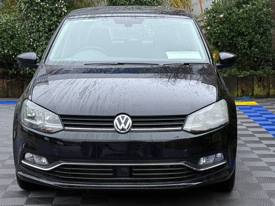2017 Volkswagen Polo COMFORTLINE 1.2 TSI // 15" ALLOYS // REVERSE CAMERA // DIGITAL CLIMATE CONTROL €13,900