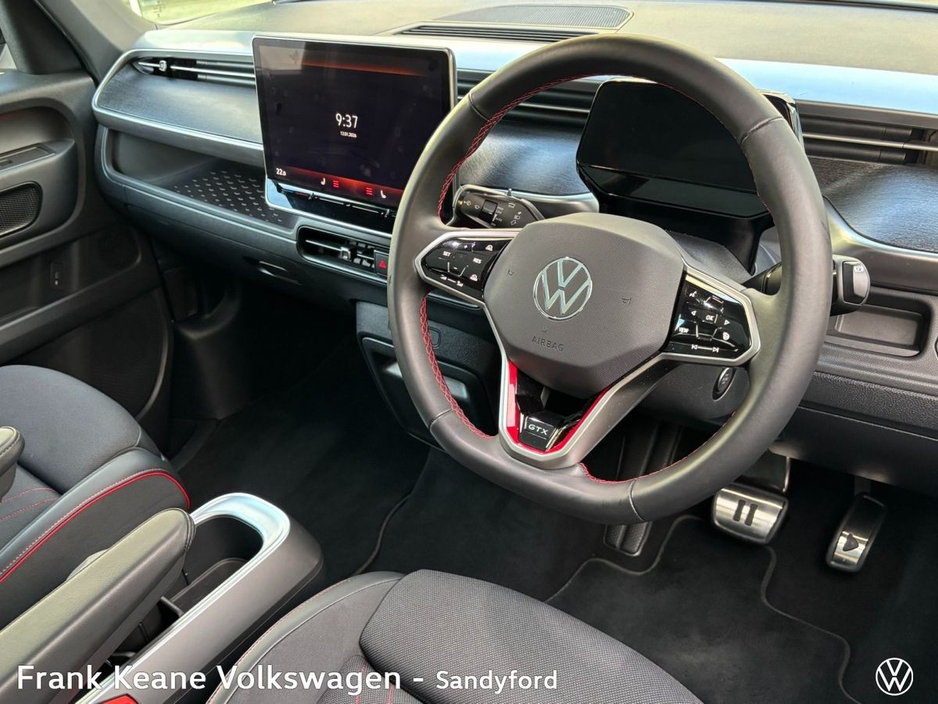 2025 Volkswagen ID.Buzz - image 8