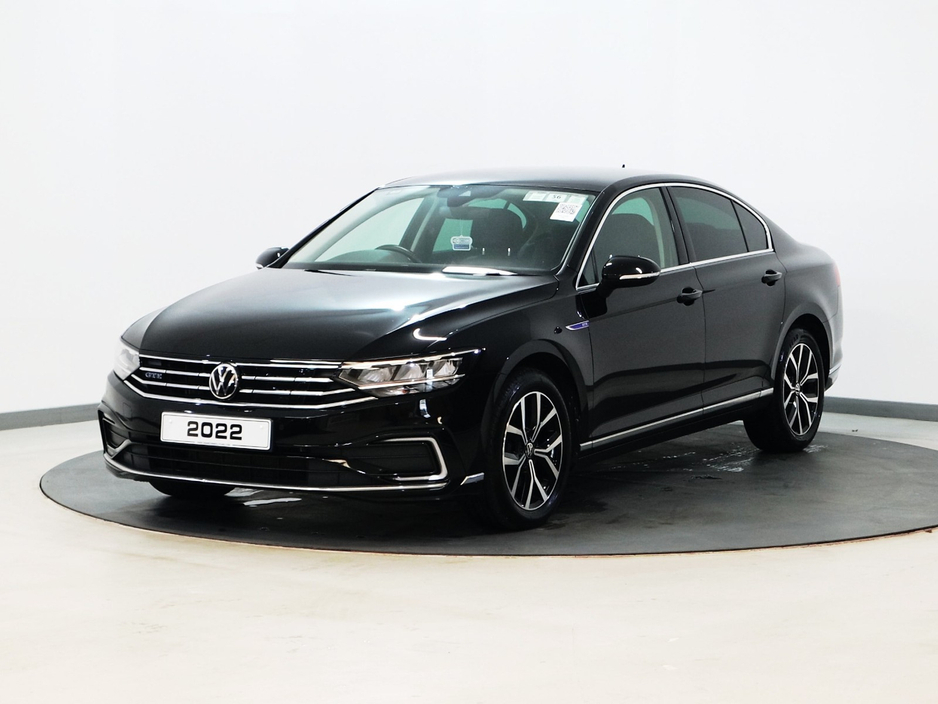 2022 Volkswagen Passat - image 8
