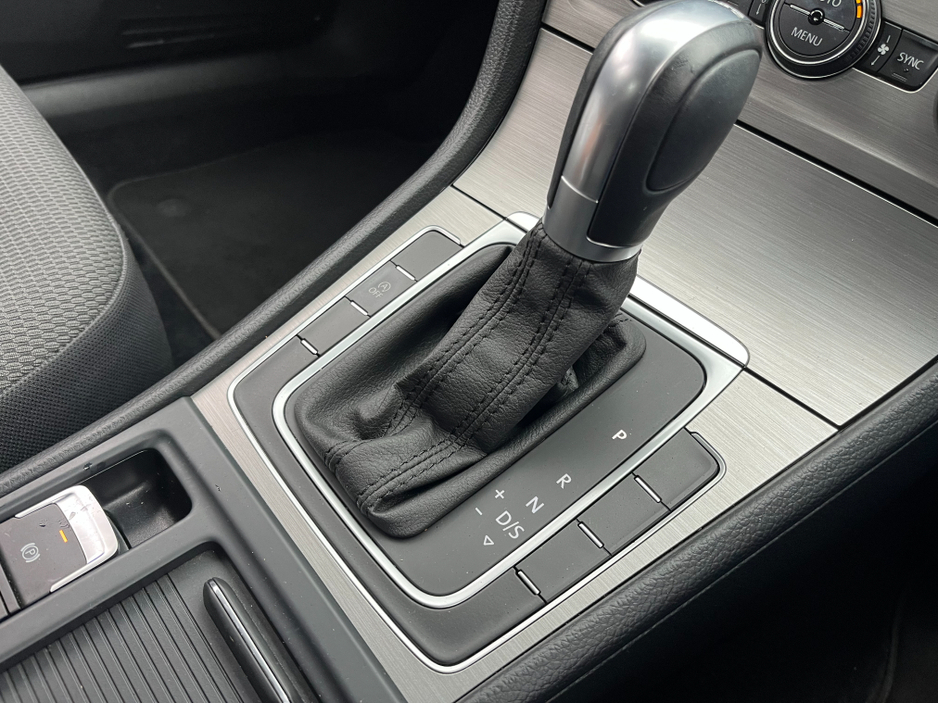 2016 Volkswagen Golf DBA-AUCJZ €13,950