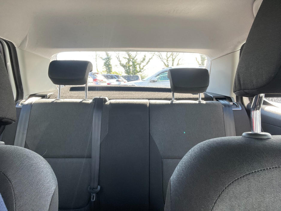 2015 Skoda Fabia - image 9