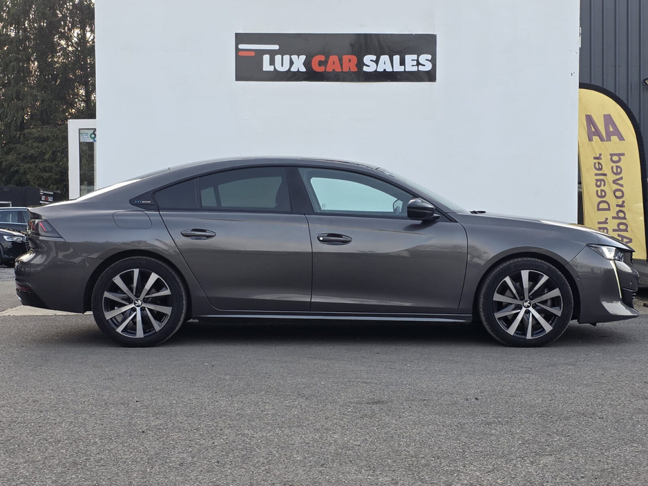 2021 Peugeot 508 - image 2