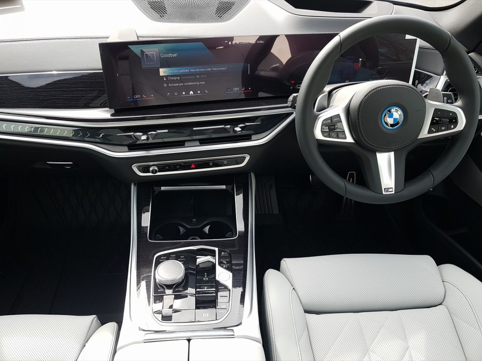 2026 BMW X5 - image 4