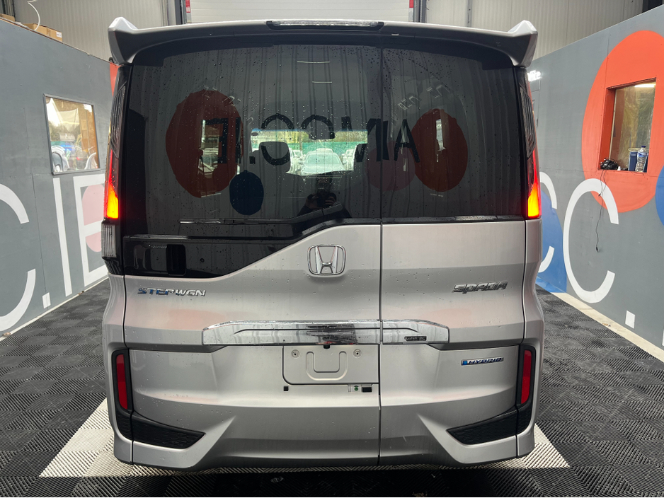 2017 Honda Stepwagon €21950! 2017 HONDA STEPWAGON SPADA HYBRID G SENSING 2.0 AUTOMATIC / CRUISE CONTROL / REVERSE CAMERA / AUTOMATIC DOORS AND MORE €21,950