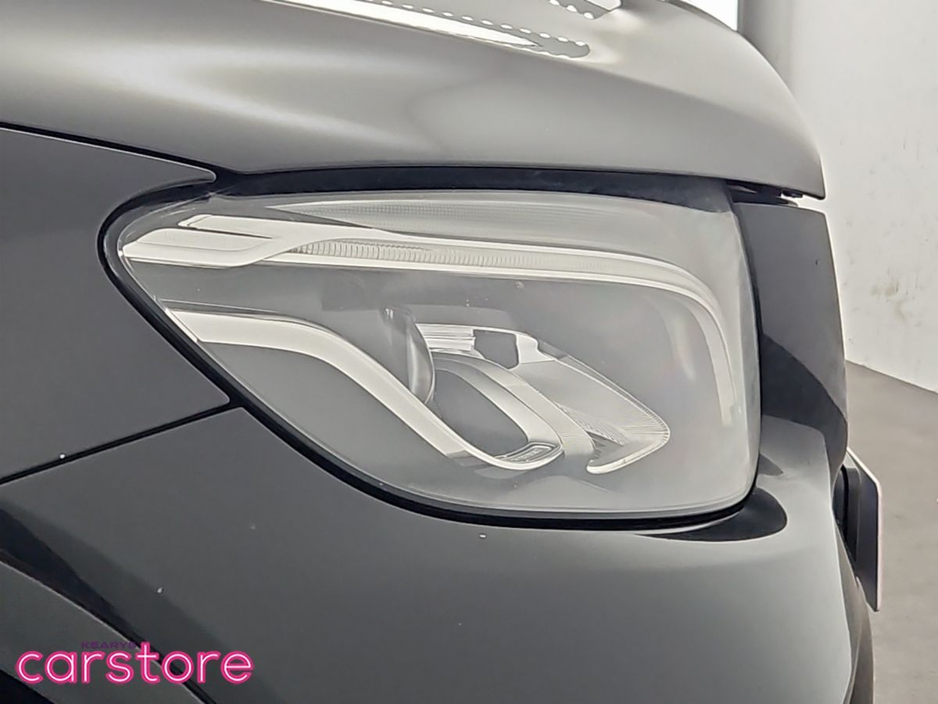 2017 Mercedes-Benz GLC Class - image 17