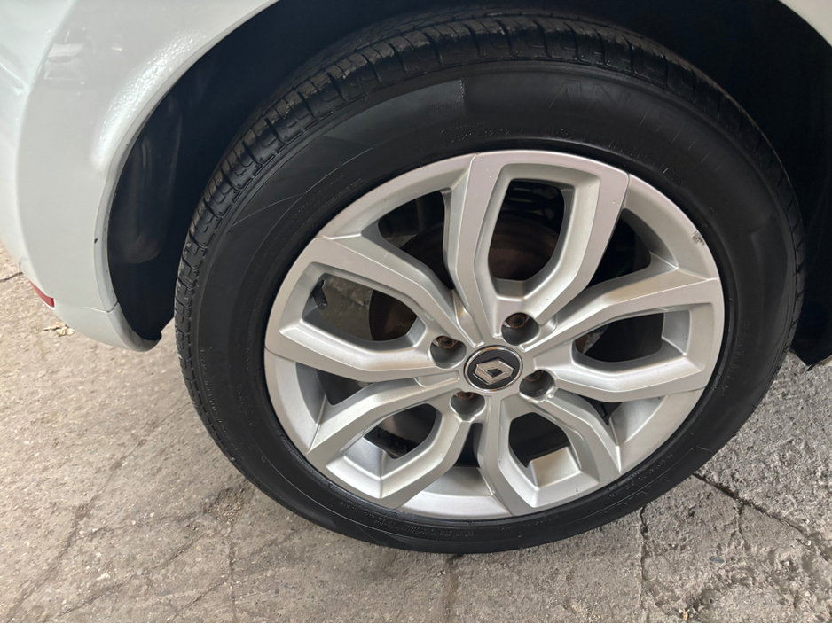 2019 Renault Clio - image 14