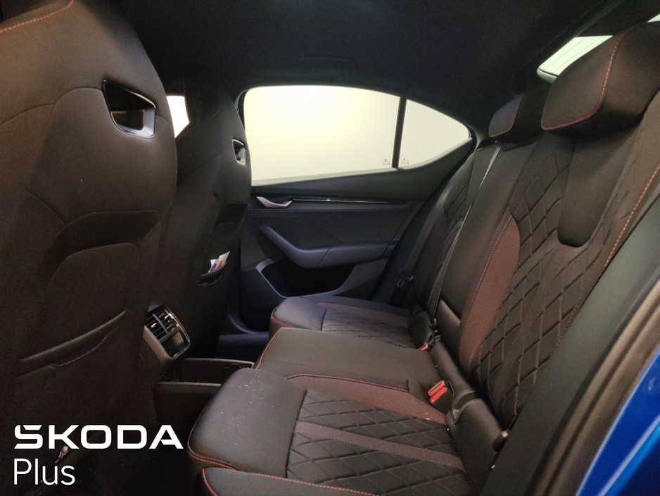 2025 Skoda Octavia - image 7