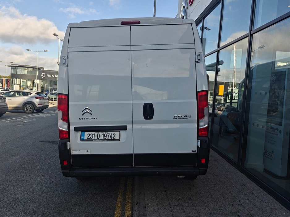 2023 Citroen Relay - image 14