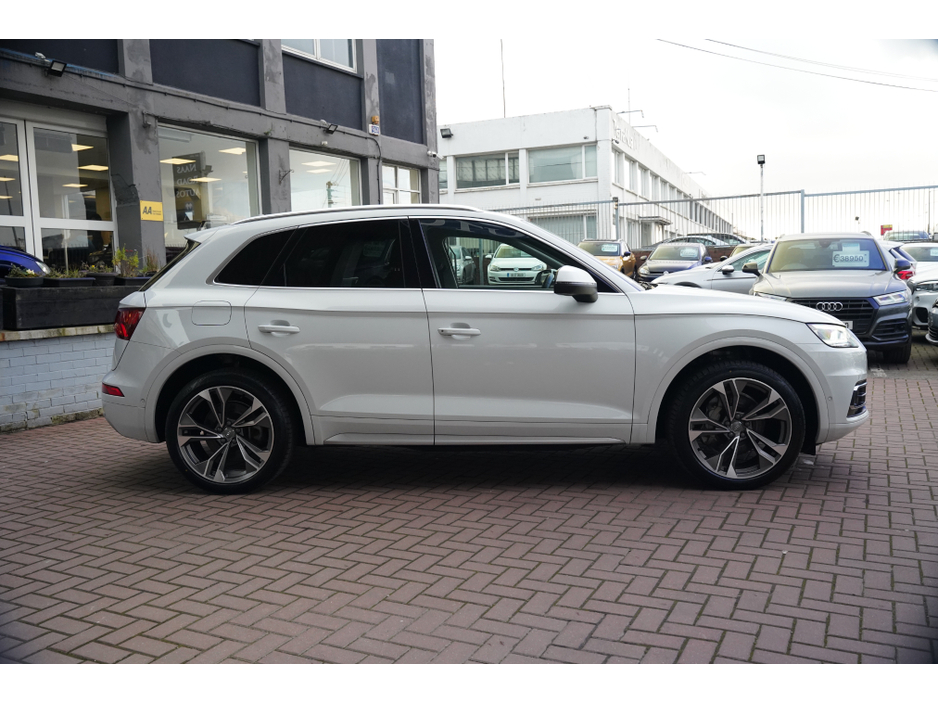 2020 Audi Q5 - image 3