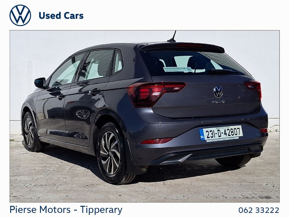 2023 Volkswagen Polo - image 3