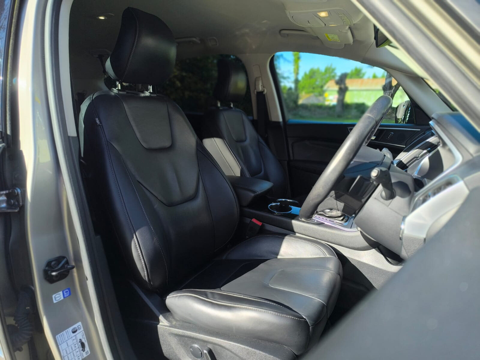 2017 Ford S-Max - image 12