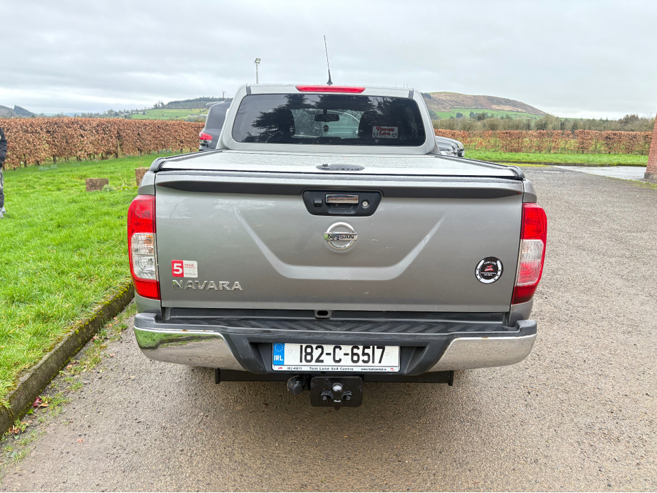 2018 Nissan Navara - image 5