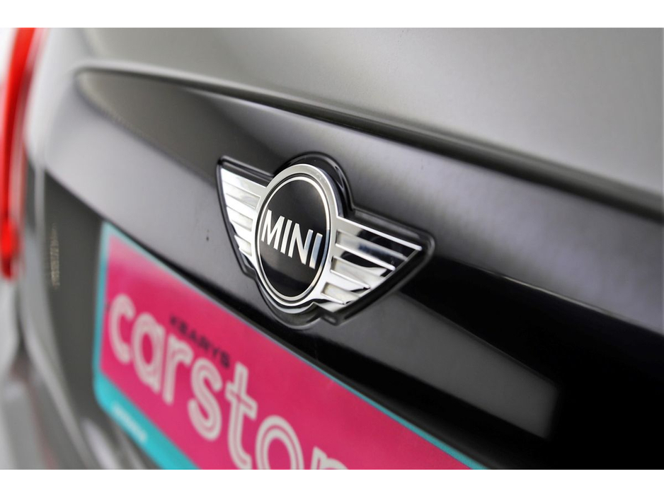 2020 MINI Hatch - image 22