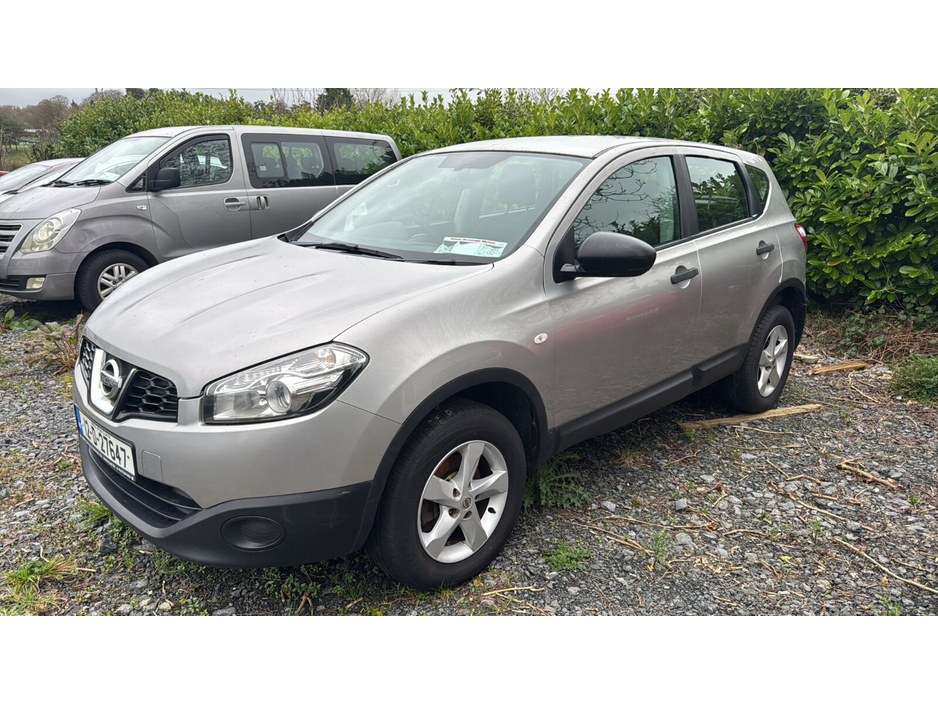 2012 Nissan Qashqai - image 5