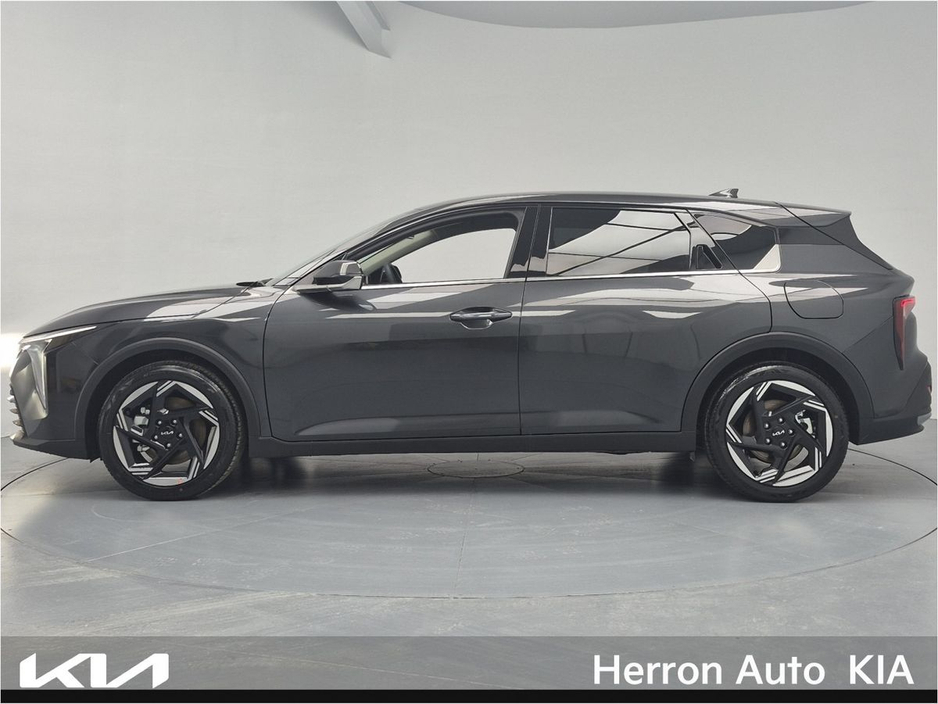 2026 Kia K4 - image 2