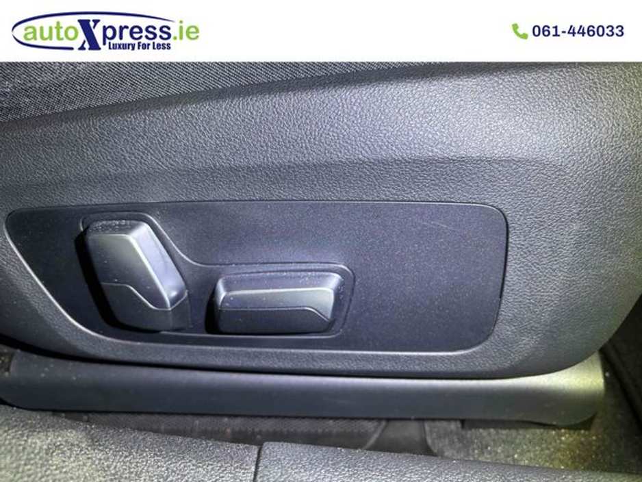 2019 BMW 3 Series - image 8