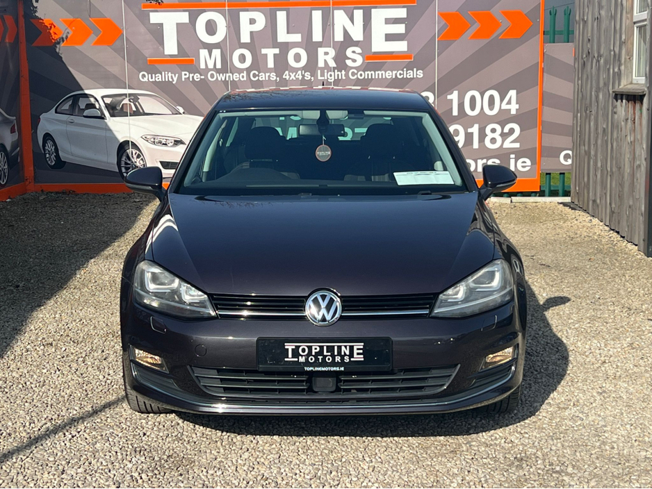 2015 Volkswagen Golf - image 3