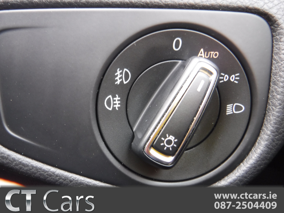 2016 Volkswagen Golf - image 14