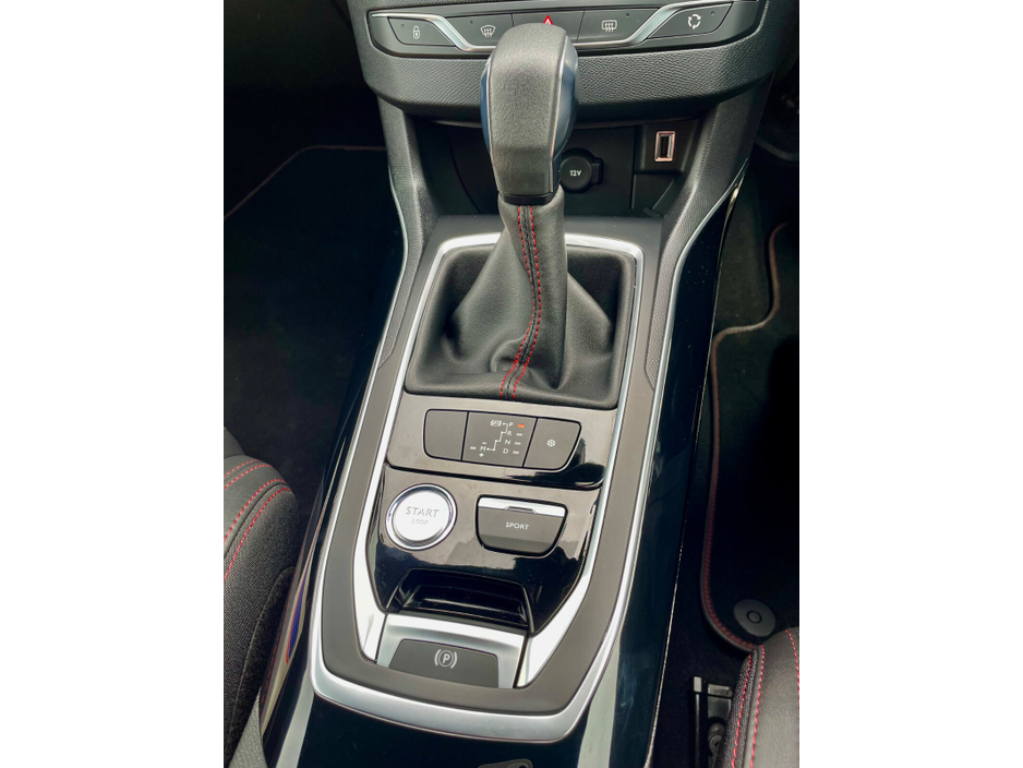 2018 Peugeot 308 - image 36