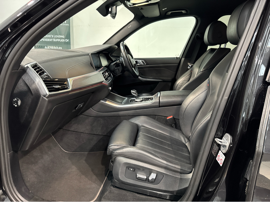 2019 BMW X5 - image 14