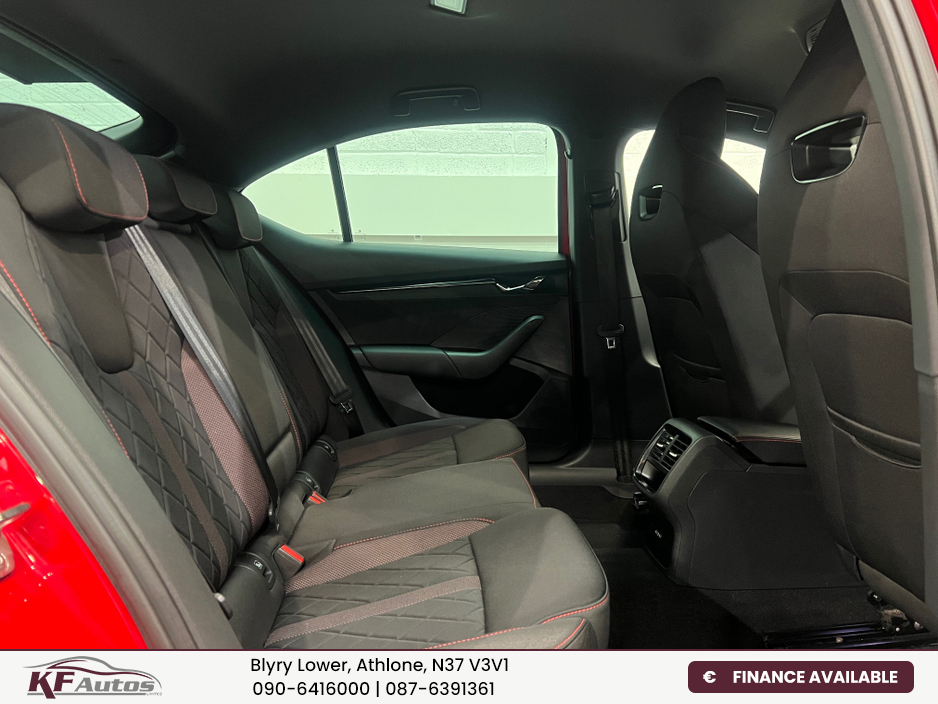 2023 Skoda Octavia - image 18