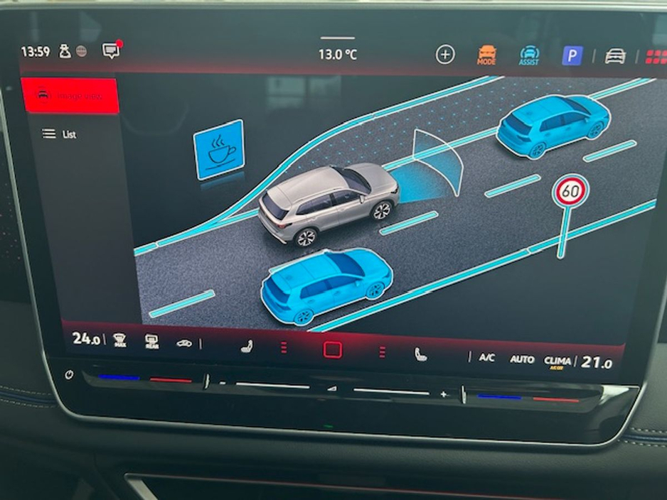 2025 Volkswagen Tiguan Tiguan R-Line 2.0TDi 150 DSG 2WD Auto Start/Stop €57,995