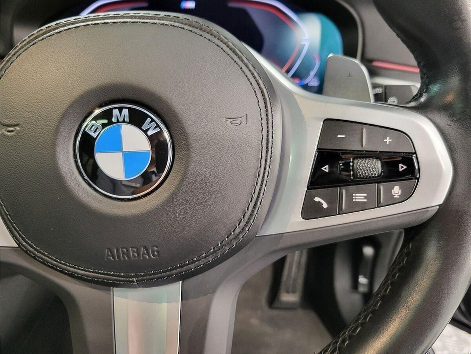 2023 BMW 5 Series - image 18