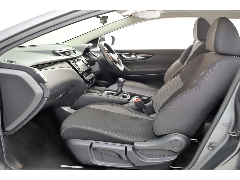 2018 Nissan Qashqai - image 15