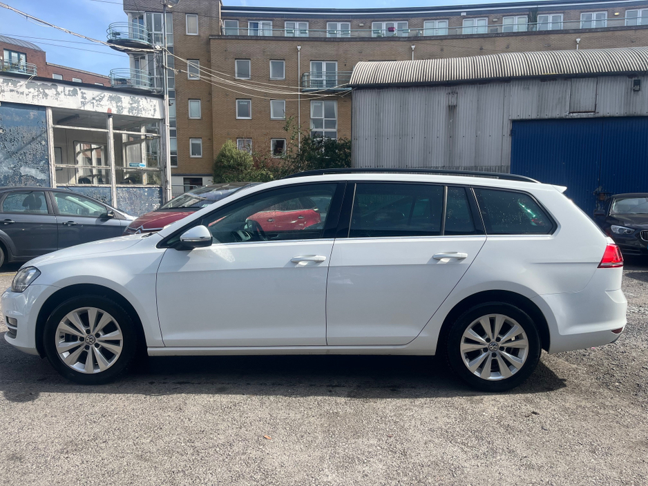 2016 Volkswagen Golf - image 6