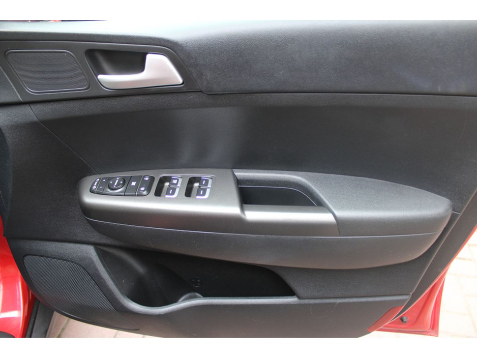 2021 Kia Sportage - image 10