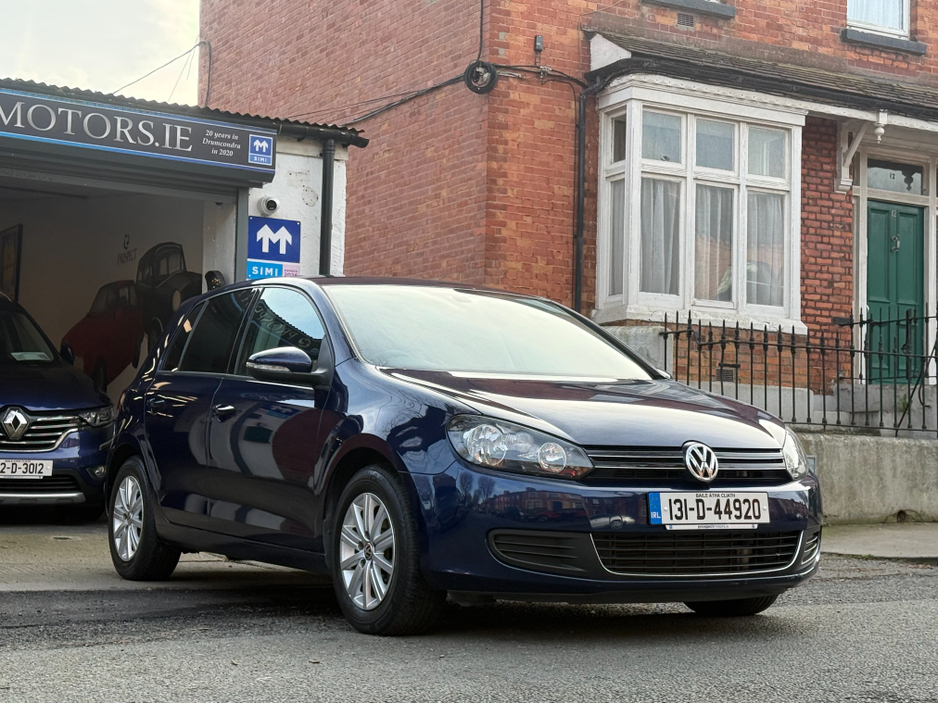 2013 Volkswagen Golf - image 3