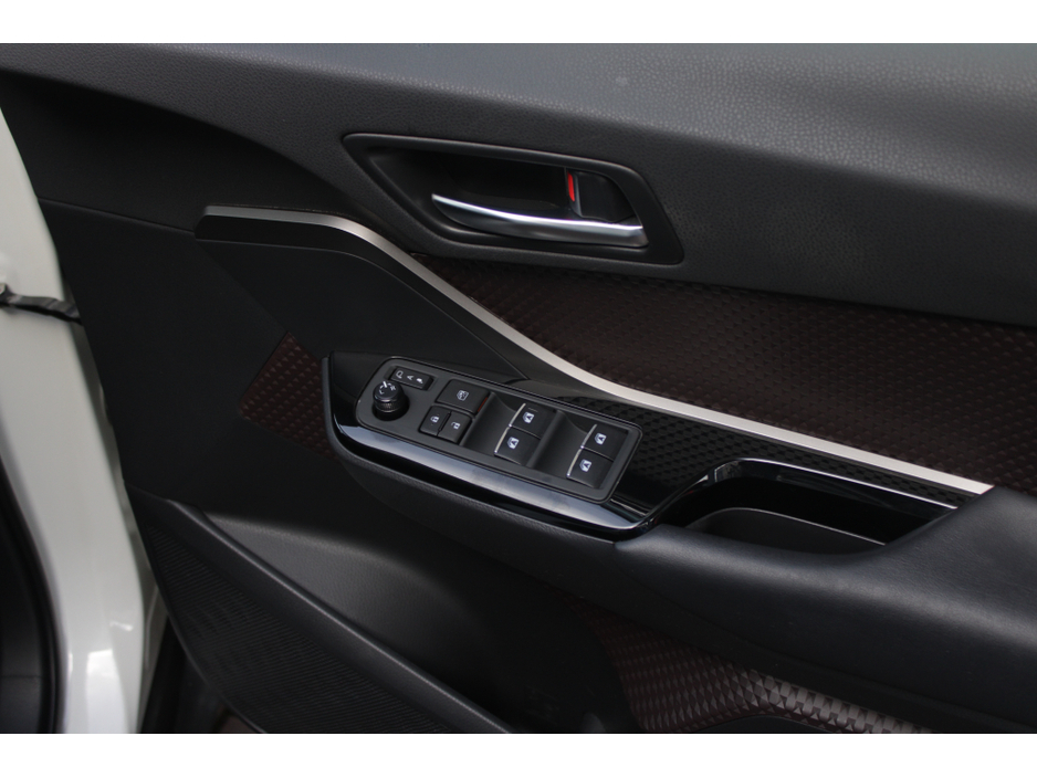 2017 Toyota C-HR - image 10