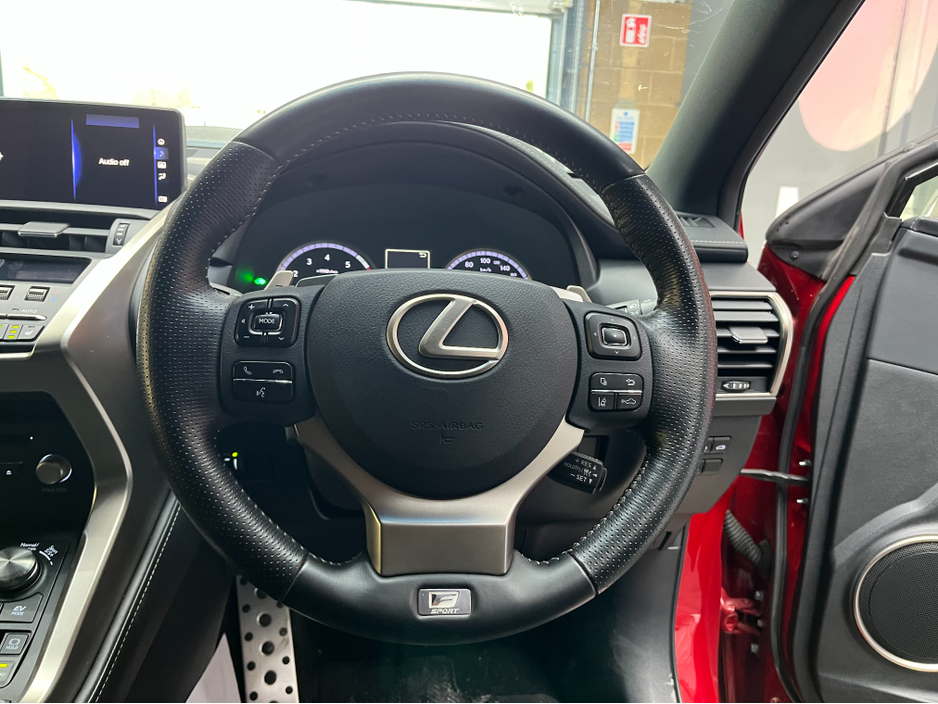 2018 Lexus NX 300 h - image 10