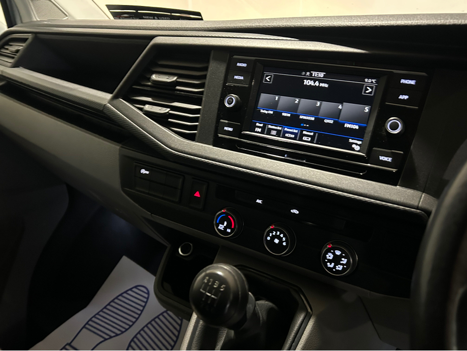 2021 Volkswagen Transporter T6 30 PVL T TDI 15 150HP MANUAL 6SPEED FWD 5DR €22,750