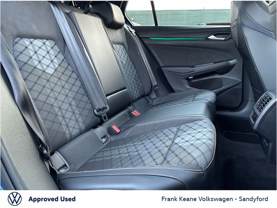2025 Volkswagen Golf *R-LINE* 1.5TSI 150HP Manual @Frank Keane Volkswagen South Dublin €36,495
