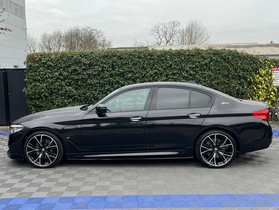 2019 BMW 5 Series - image 3