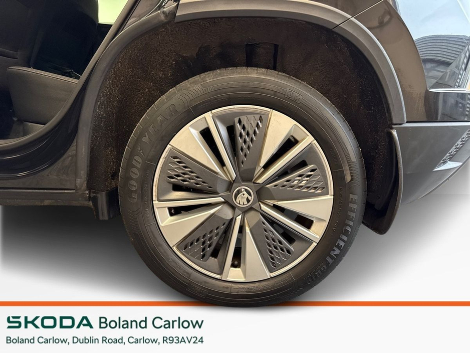 2023 Skoda Karoq - image 5
