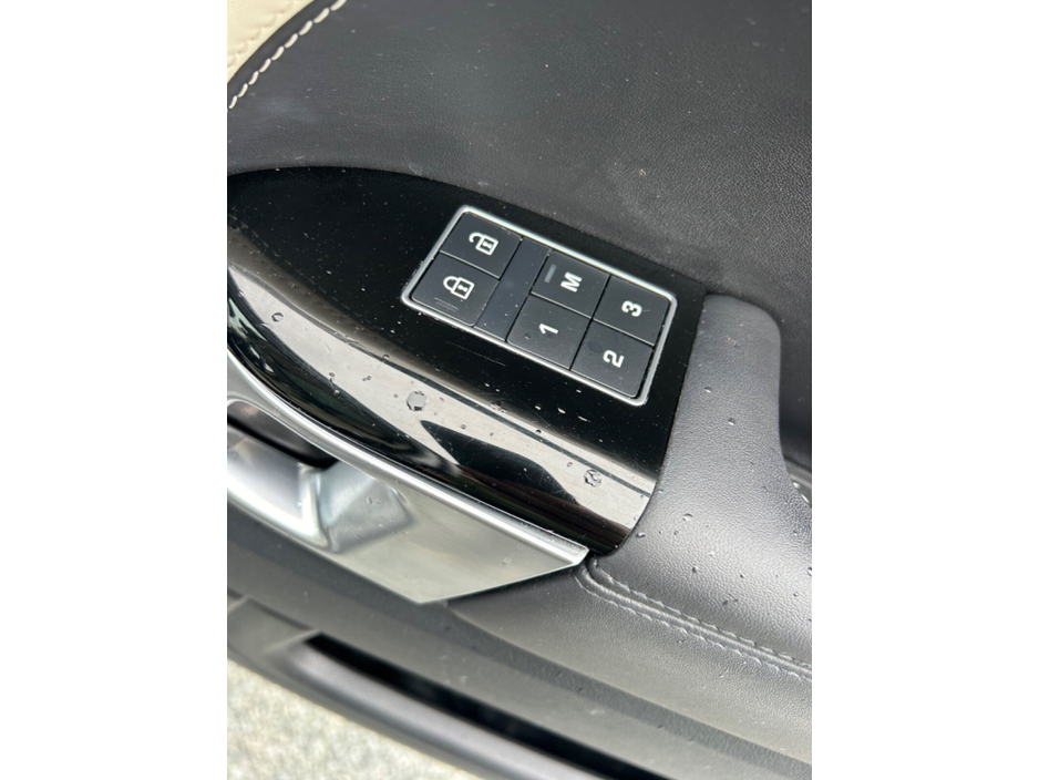 2022 Land Rover Range Rover - image 19