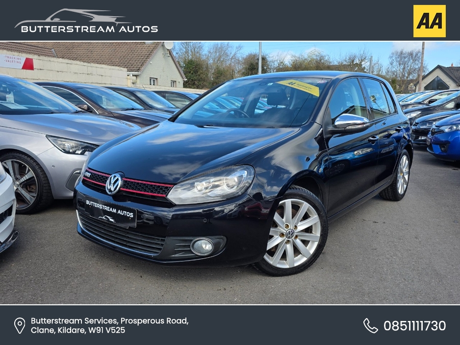 2012 Volkswagen Golf - image 3